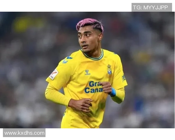 墨西哥足球明星球员的辉煌历程与未来展望解析