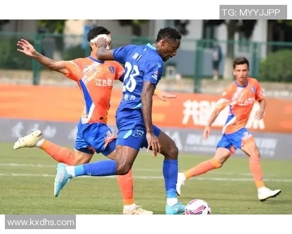 南京足球队在最新足球状态排行榜中荣登第七名展现出强劲实力与潜力